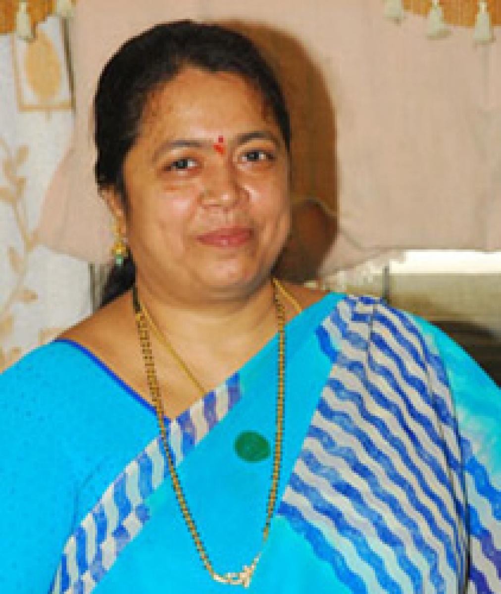 TDP MP Sudha Rani to switch to TRS today